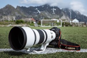 Ambient HERO camera on football pitch EOS R1